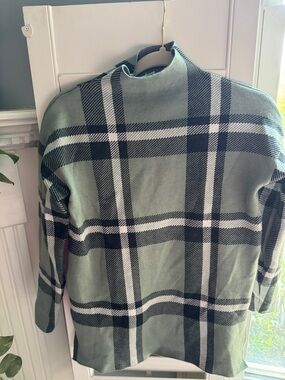 Max Studio Sage Green Plaid Turtleneck Sweater
